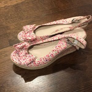 New Franco Sarto floral espadrille wedges 8